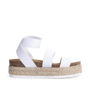 Steve Madden “Kimmie” Sandals Size 6.5